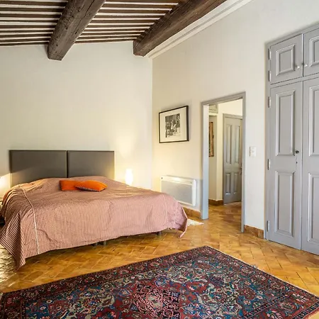 Stunning Panoramic Views And Heated Pool In Roussillon Holiday home Roussillon (Vaucluse)
