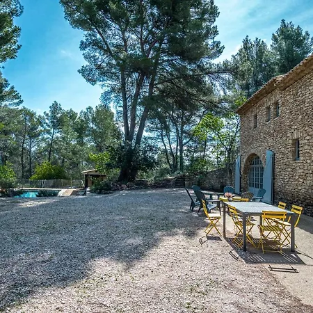 Stunning Panoramic Views And Heated Pool In Roussillon