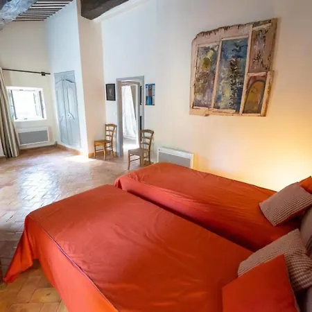 Holiday home Stunning Panoramic Views And Heated Pool In Roussillon